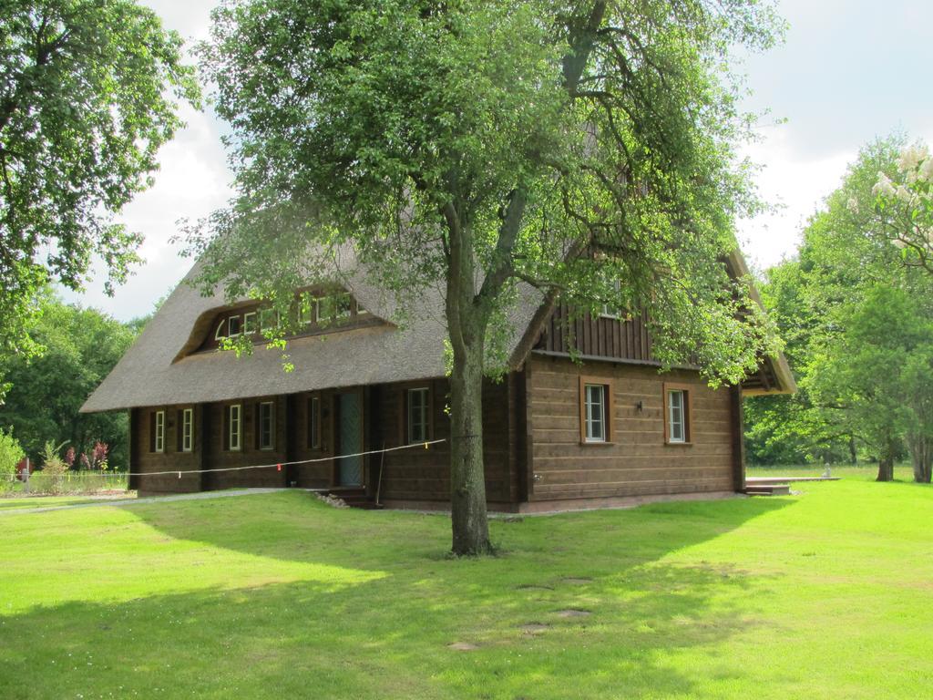 Villa Exklusives Holzhaus Burg  Camera foto