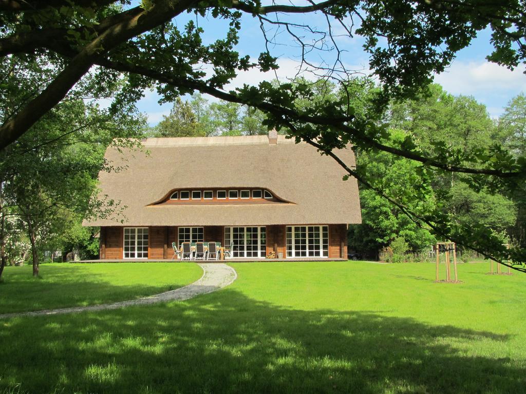Villa Exklusives Holzhaus Burg  Camera foto