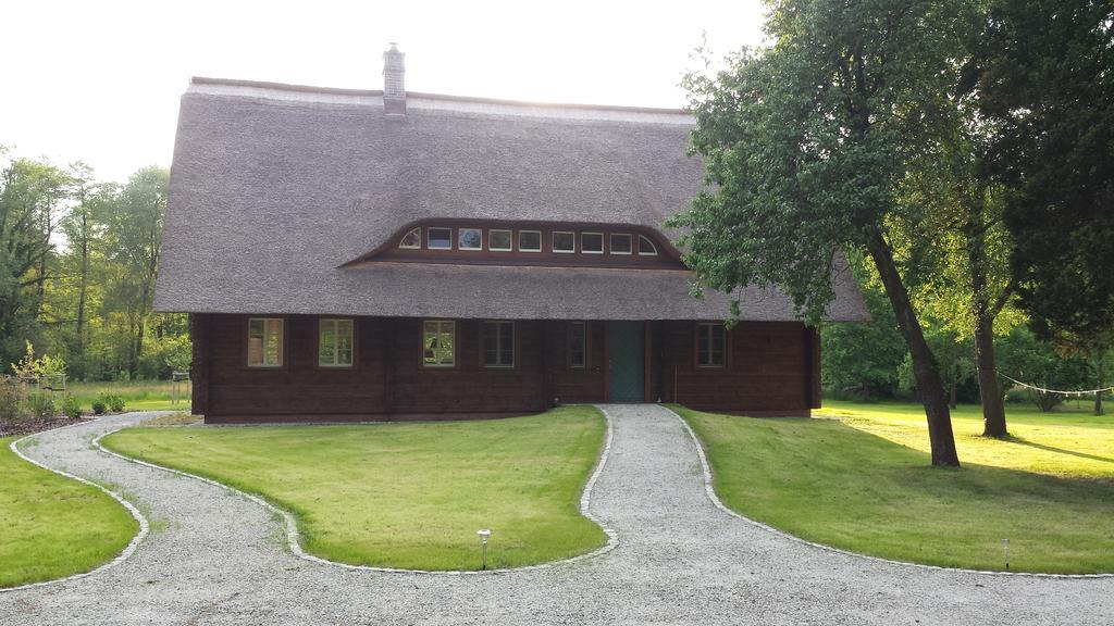 Villa Exklusives Holzhaus Burg  Camera foto